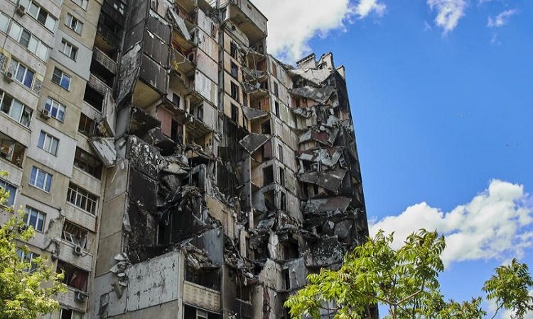 Kharkiv-damaged-building-800x450
